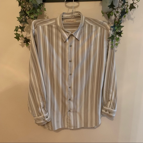 Tommy Bahama Men’s Casual Dress Shirt - Picture 2 of 10